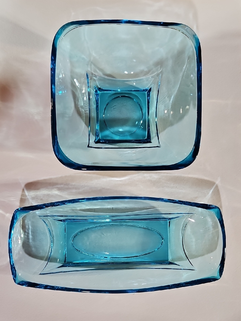 Hazel Atlas Capri Blue Colonial (Azure/Turquoise) 1960s Mid-Century Modern Bowls